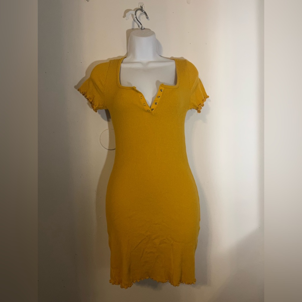 Yellow bodycon dress